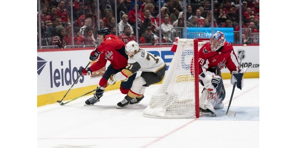 Charlie Lindgren est heureux d'être apprécié par les Capitals de Washington Charlie Lindgren est heureux d'être apprécié par les Capitals de Washington